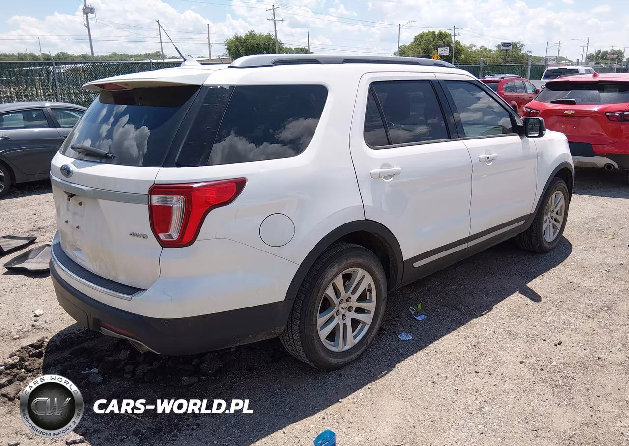 2018 Ford Explorer Xlt VIN:1FM5K8D89JGA16488 - 4