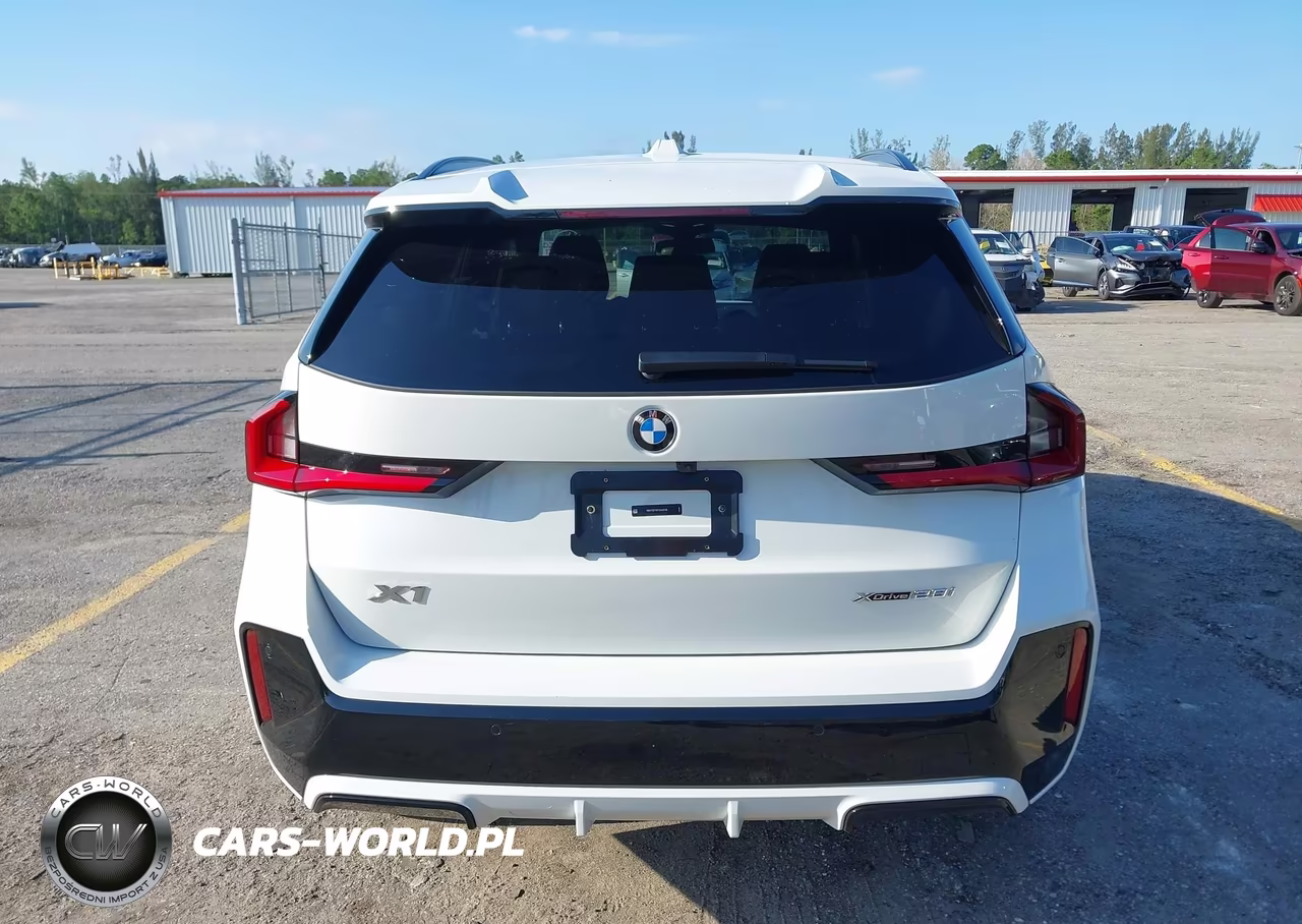 2026 BMW X1 xDrive28I VIN:WBX73EF05T5422740 - 17