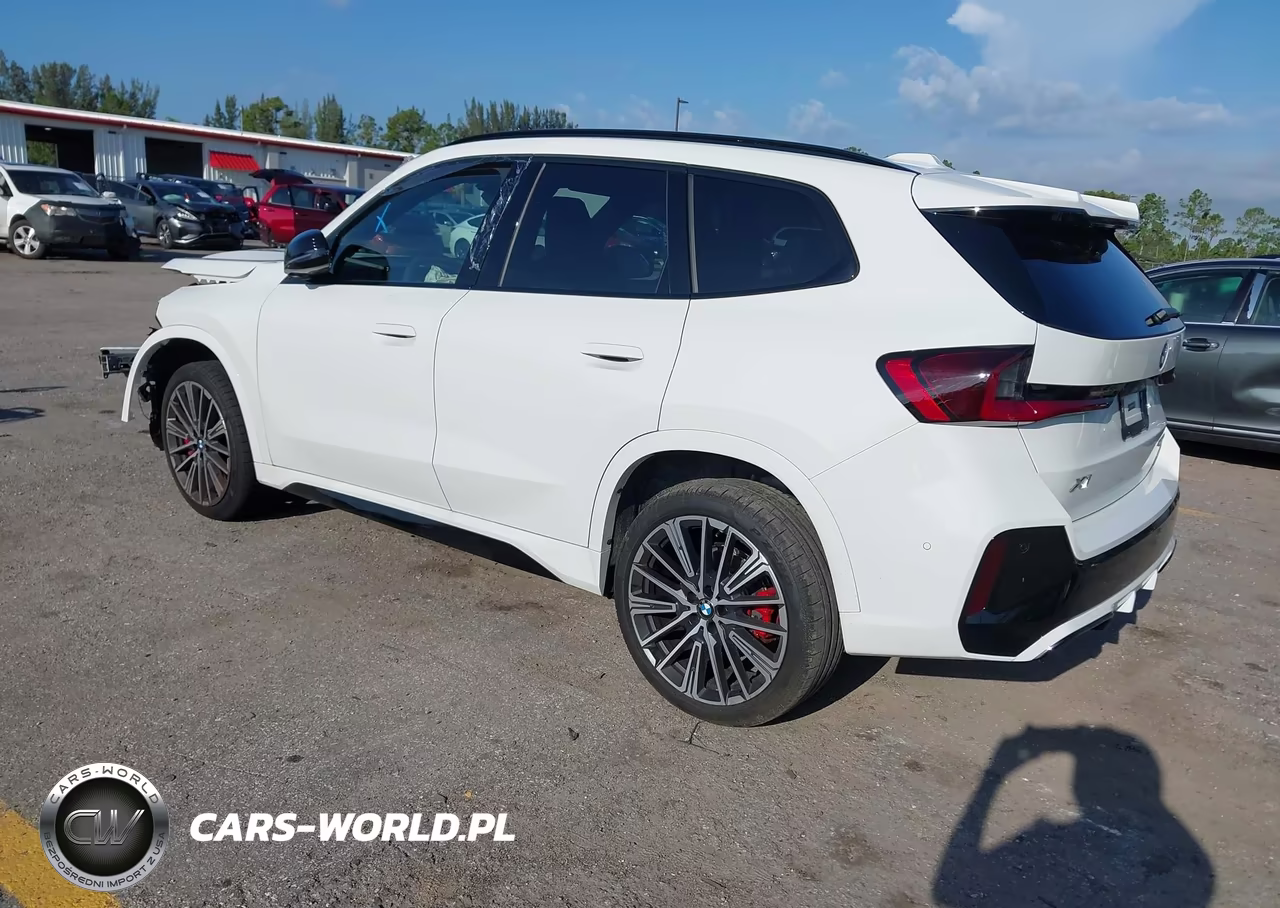 2026 BMW X1 xDrive28I VIN:WBX73EF05T5422740 - 3