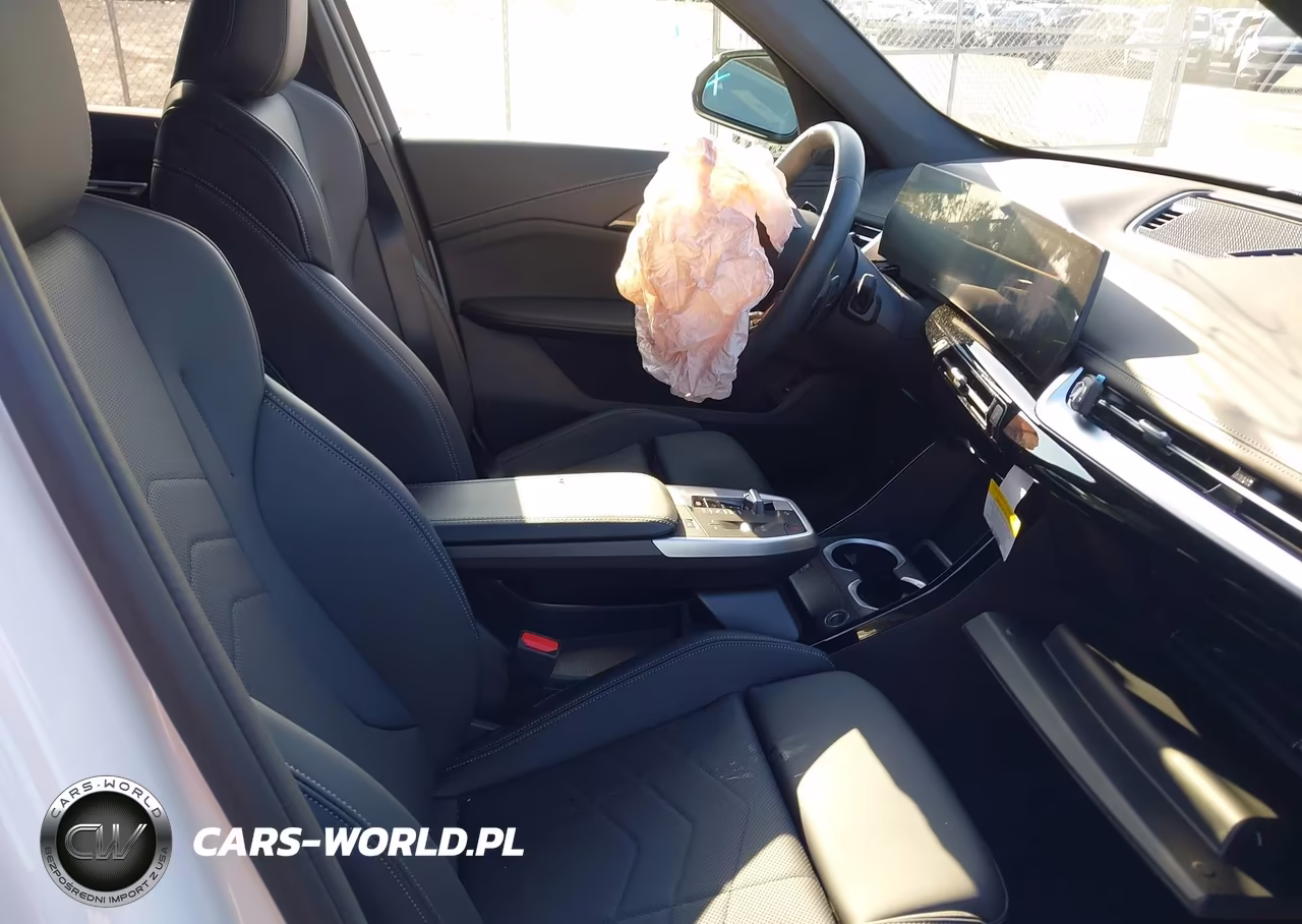 2026 BMW X1 xDrive28I VIN:WBX73EF05T5422740 - 5