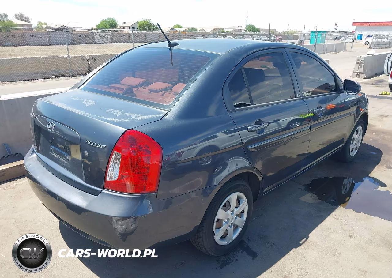 2011 Hyundai Accent Gls VIN:KMHCN4AC8BU592351 - 4