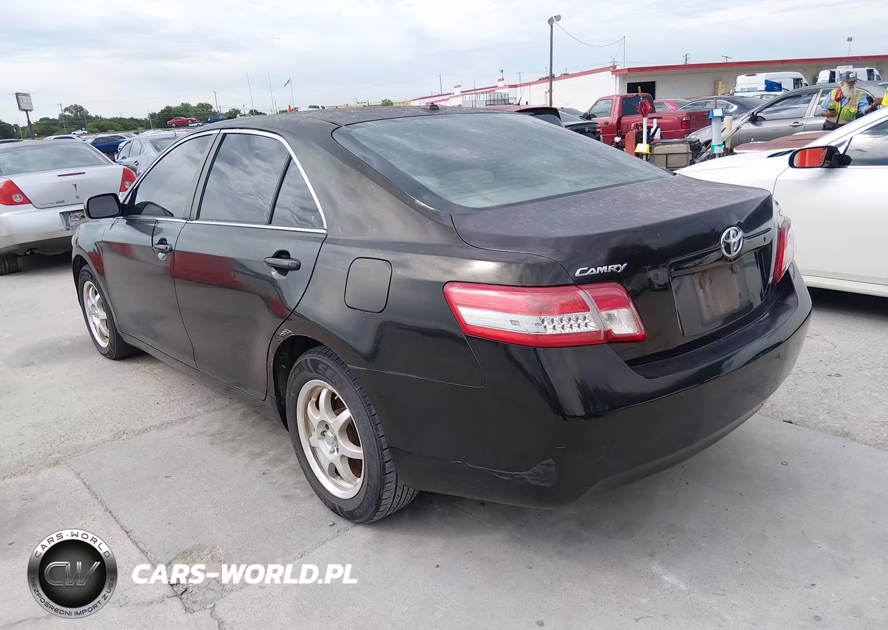 2010 Toyota Camry Le VIN:4T1BF3EKXAU095613 - 3