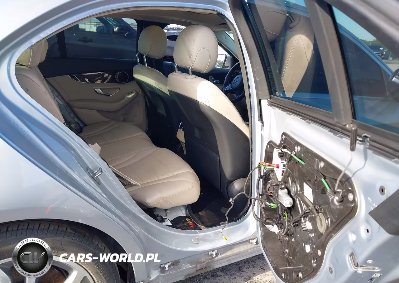 2018 Mercedes-Benz C 300 VIN:WDDWF4JB4JR407709 - 8