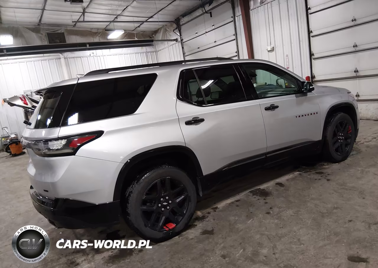 2018 Chevrolet Traverse Premier VIN:1GNEVJKW7JJ118869 - 4