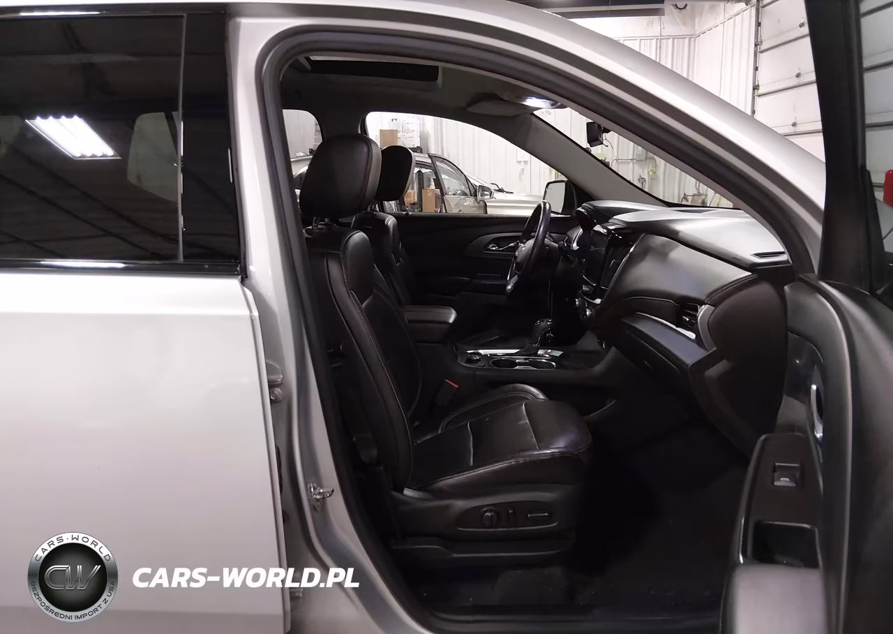 2018 Chevrolet Traverse Premier VIN:1GNEVJKW7JJ118869 - 5