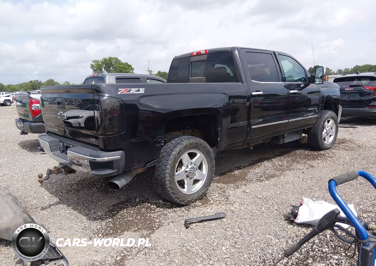2015 Chevrolet Silverado 2500Hd Ltz VIN:1GC1KWE85FF645345 - 4