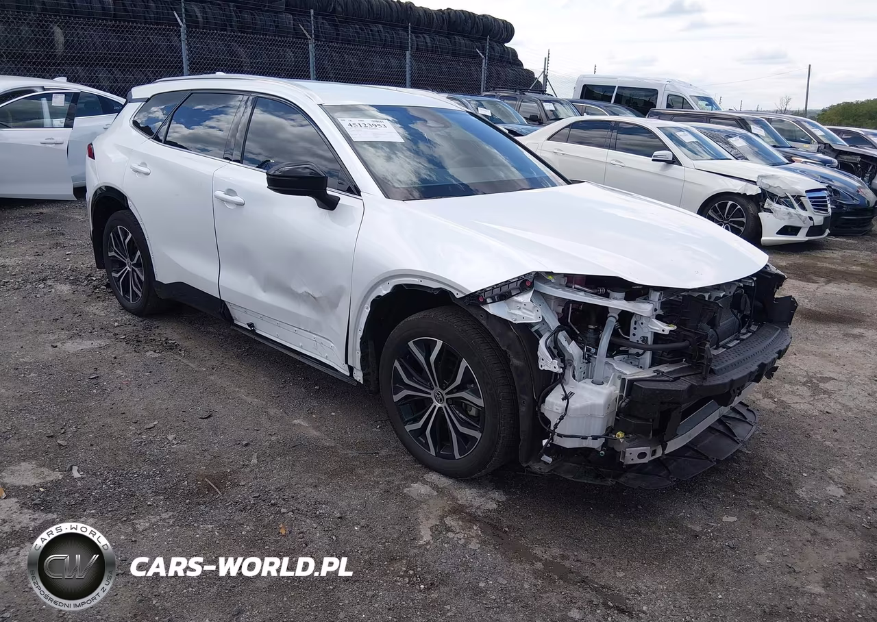 2025 Toyota Crown Signia Xle – zdjęcie 1 z 17