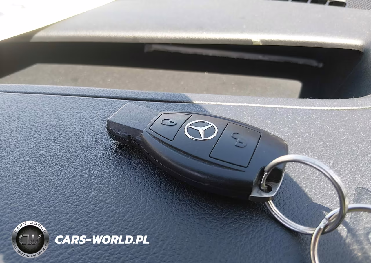 2018 Mercedes-Benz Metris VIN:WD3PG2EA1J3481278 - 11