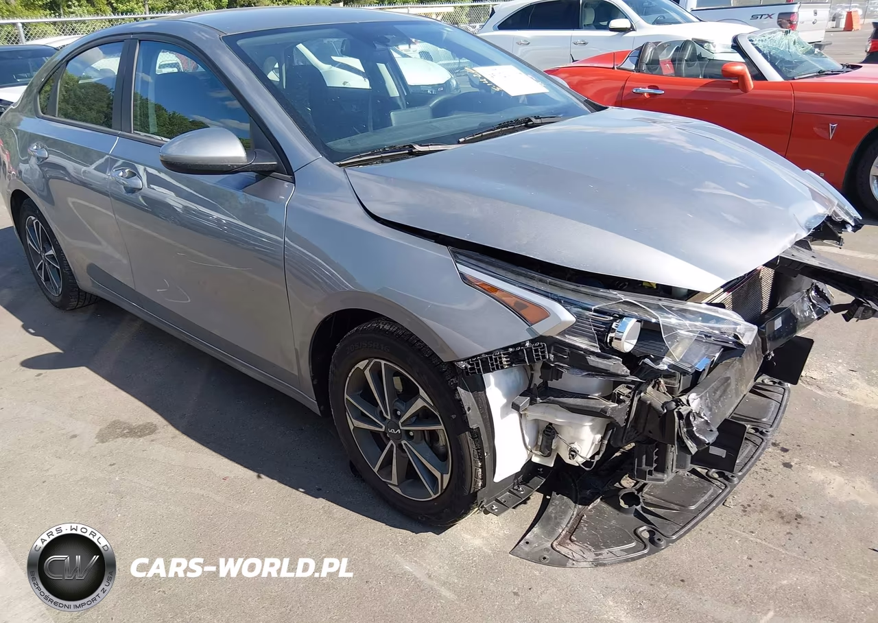 2023 Kia Forte Lxs – zdjęcie 1 z 17