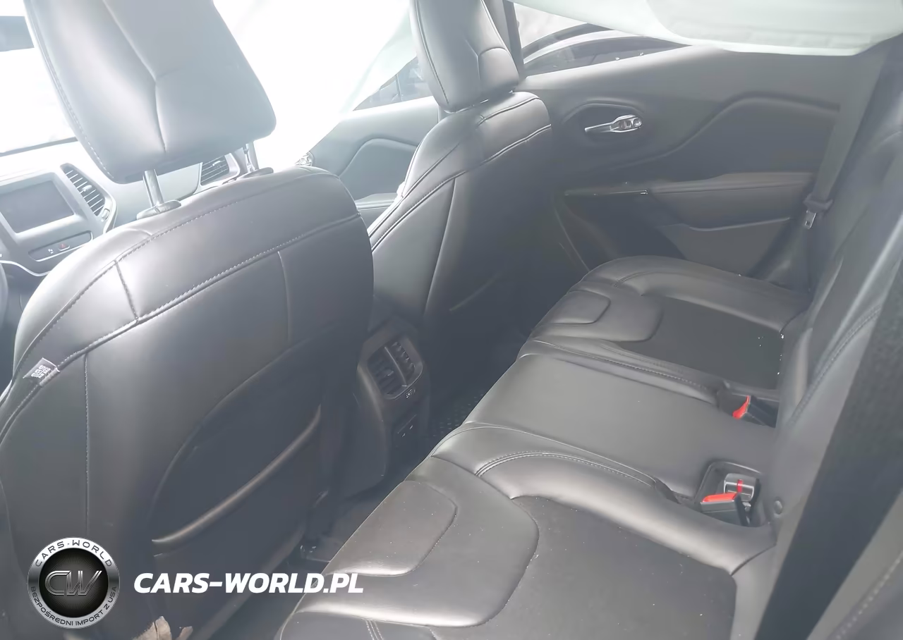 2019 Jeep Cherokee Altitude Fwd VIN:1C4PJLLB5KD454721 - 8