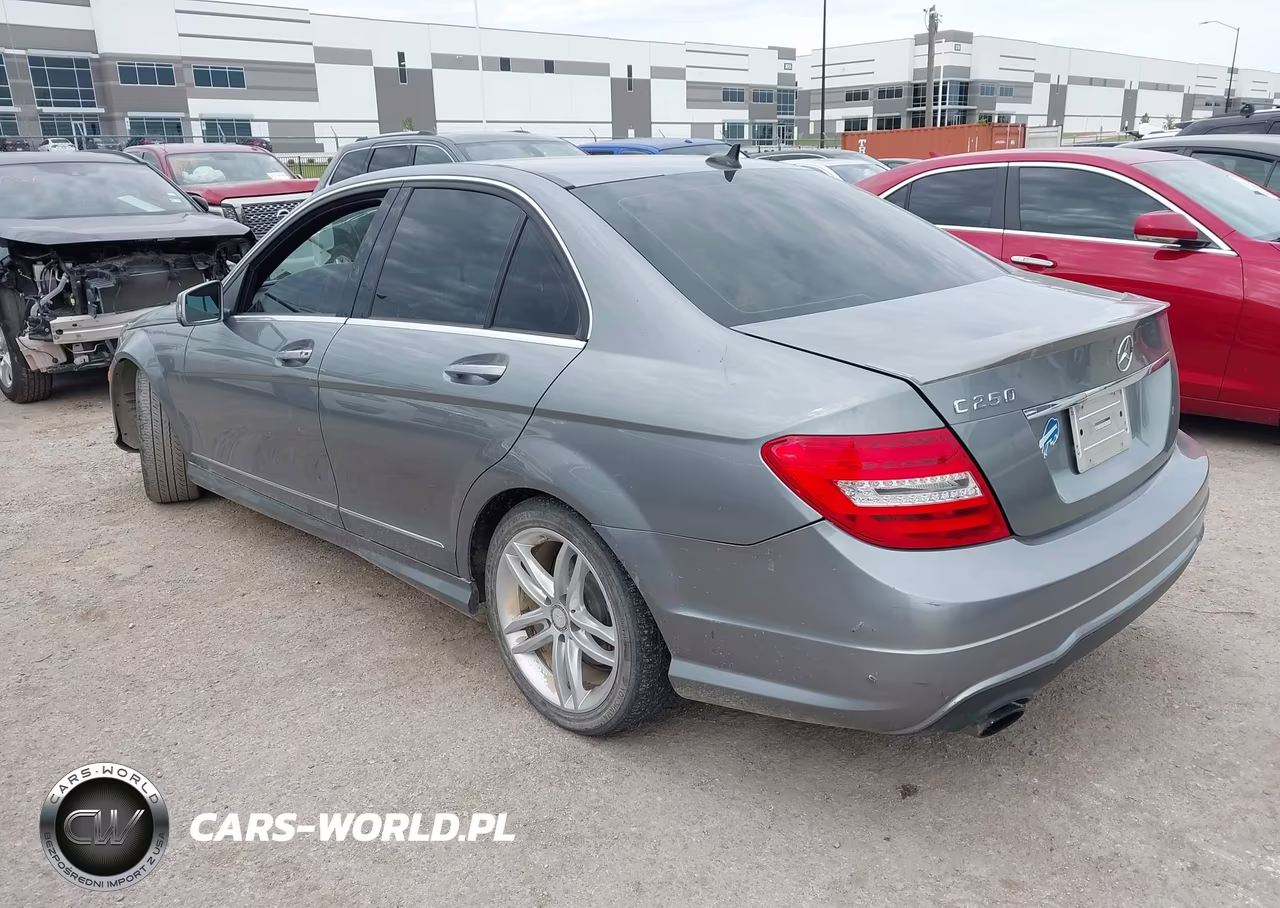 2013 Mercedes-Benz C 250 Sport VIN:WDDGF4HB0DR292007 - 3