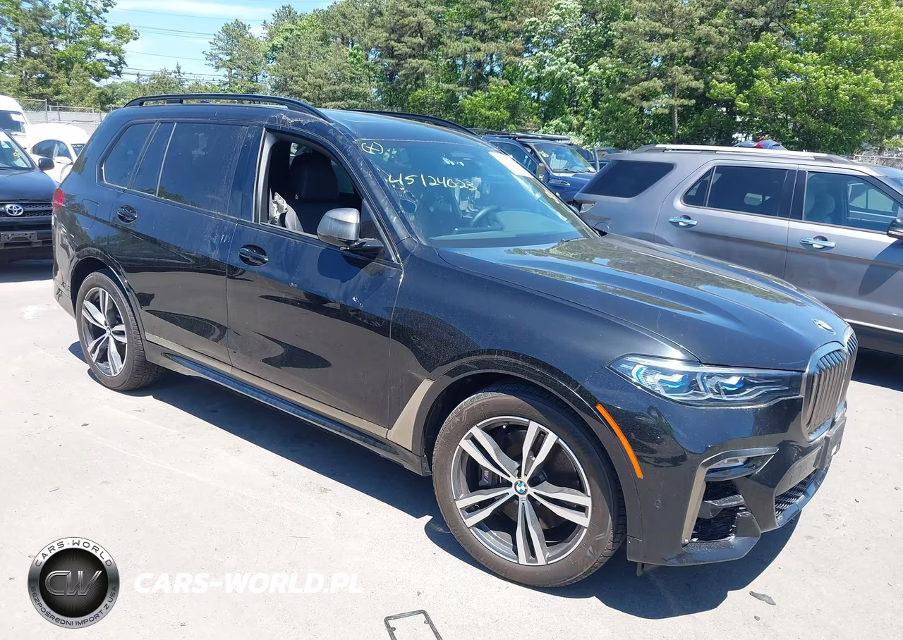 2021 BMW X7 M50I