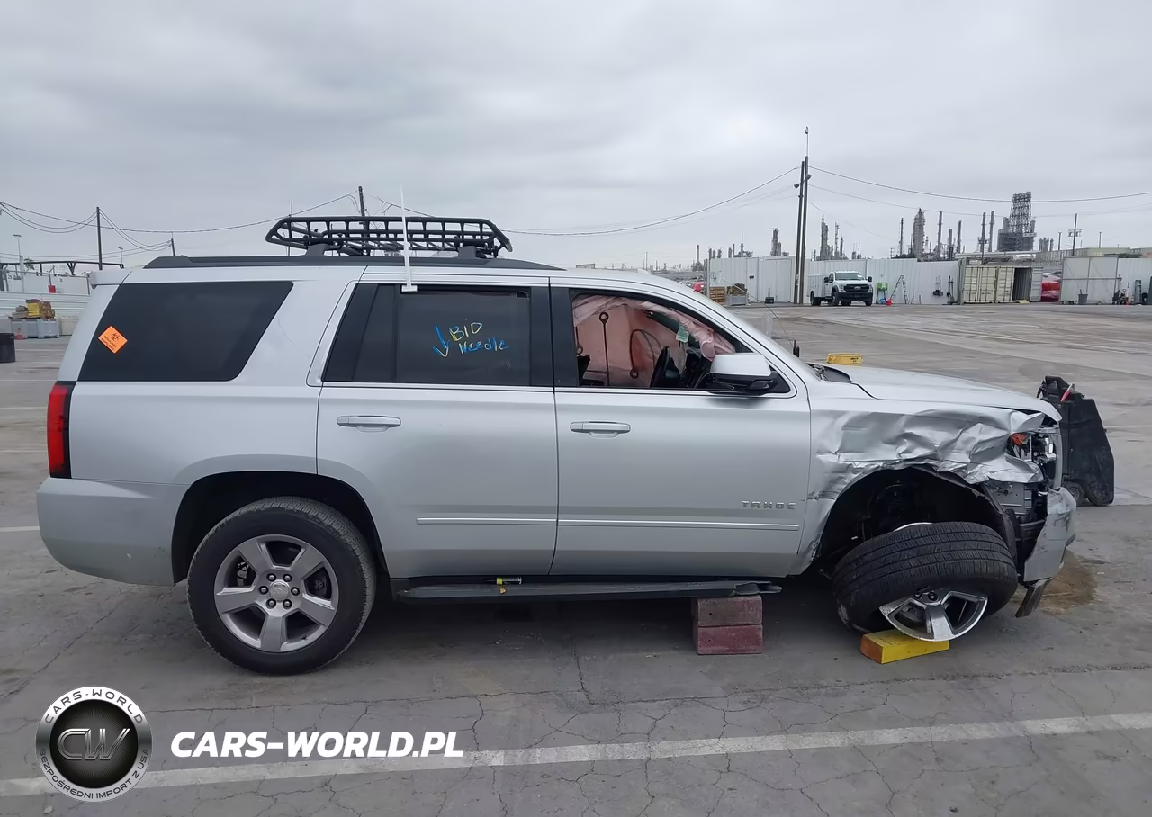 2017 Chevrolet Tahoe Ls VIN:1GNSCAKC9HR151057 - 13