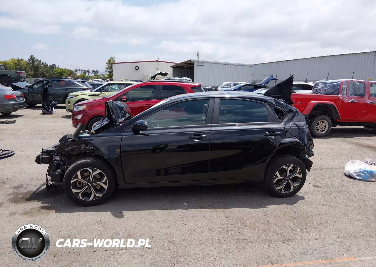 2019 Kia Forte Lxs VIN:3KPF24AD1KE136791 - 15