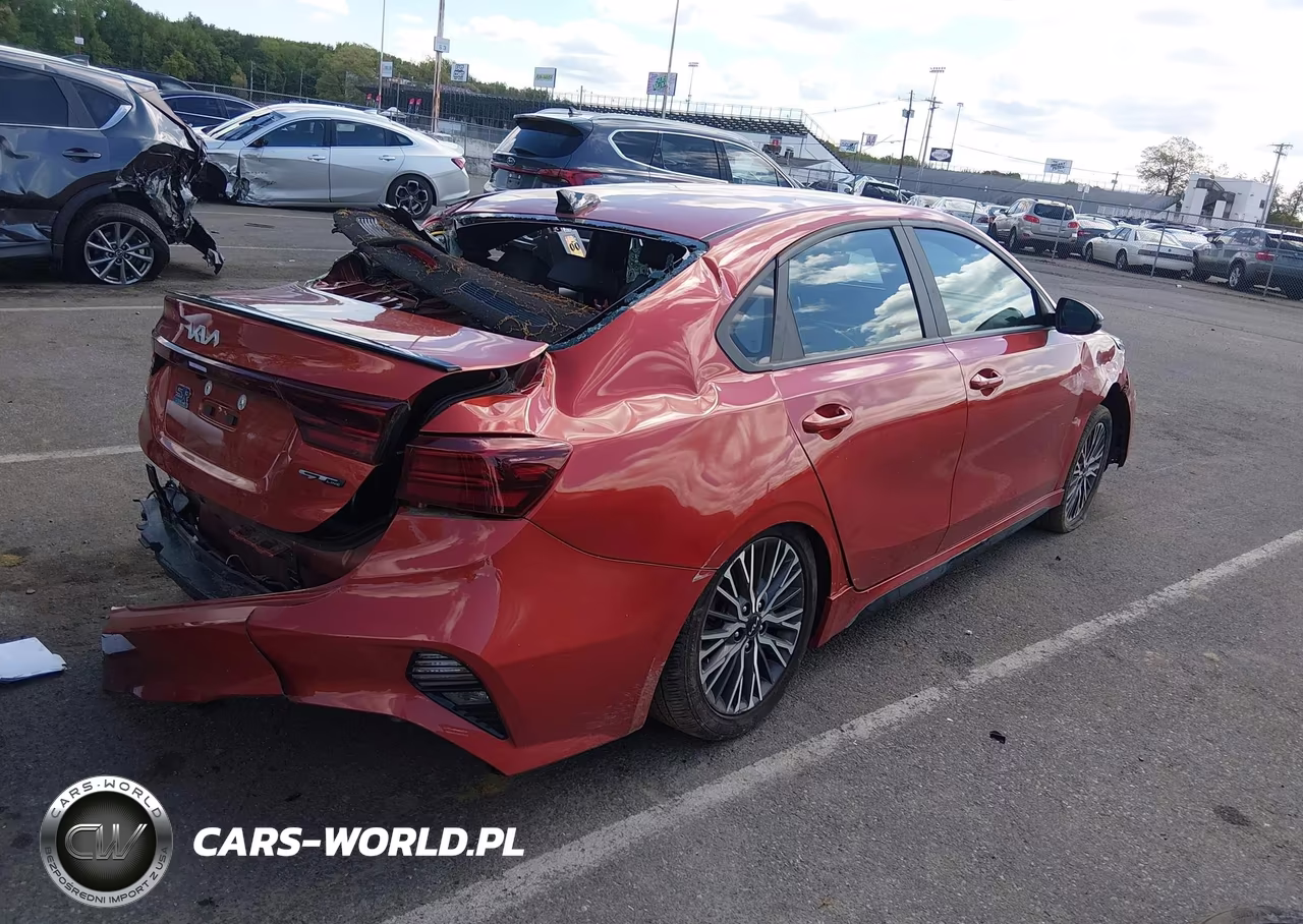 2023 Kia Forte Gt-Line VIN:3KPF54AD6PE568372 - 4