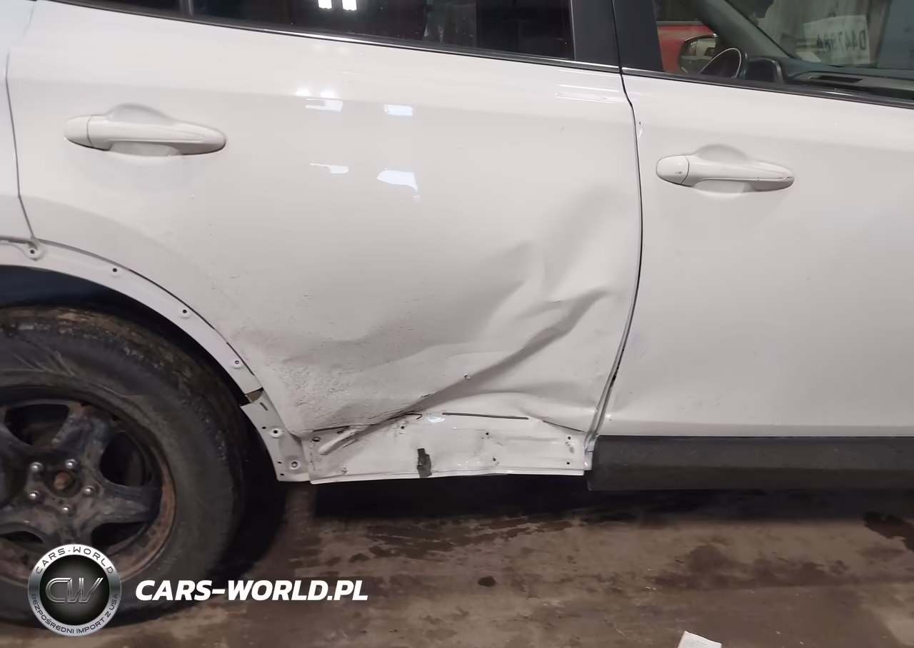 2018 Toyota Rav4 Le – zdjęcie 1 z 10