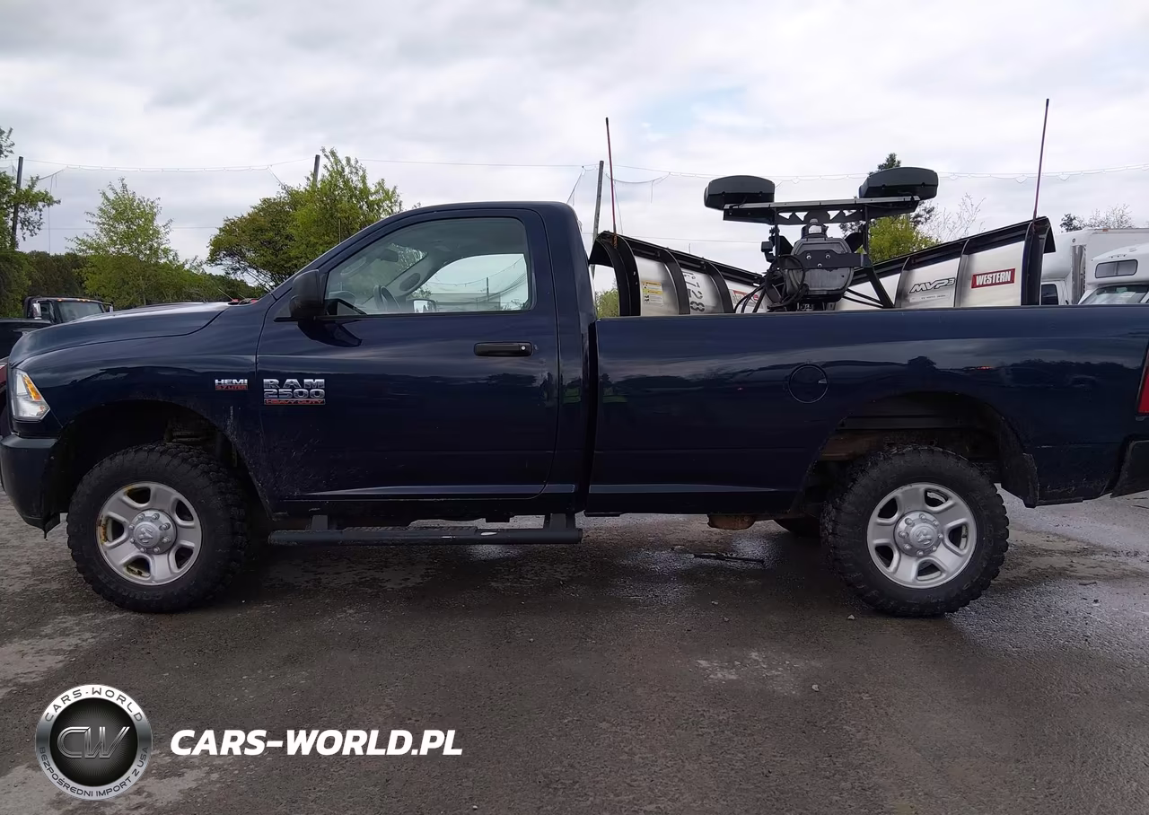 2018 Ram 2500 Tradesman 4X4 8' Box VIN:3C6LR5AT3JG363597 - 12