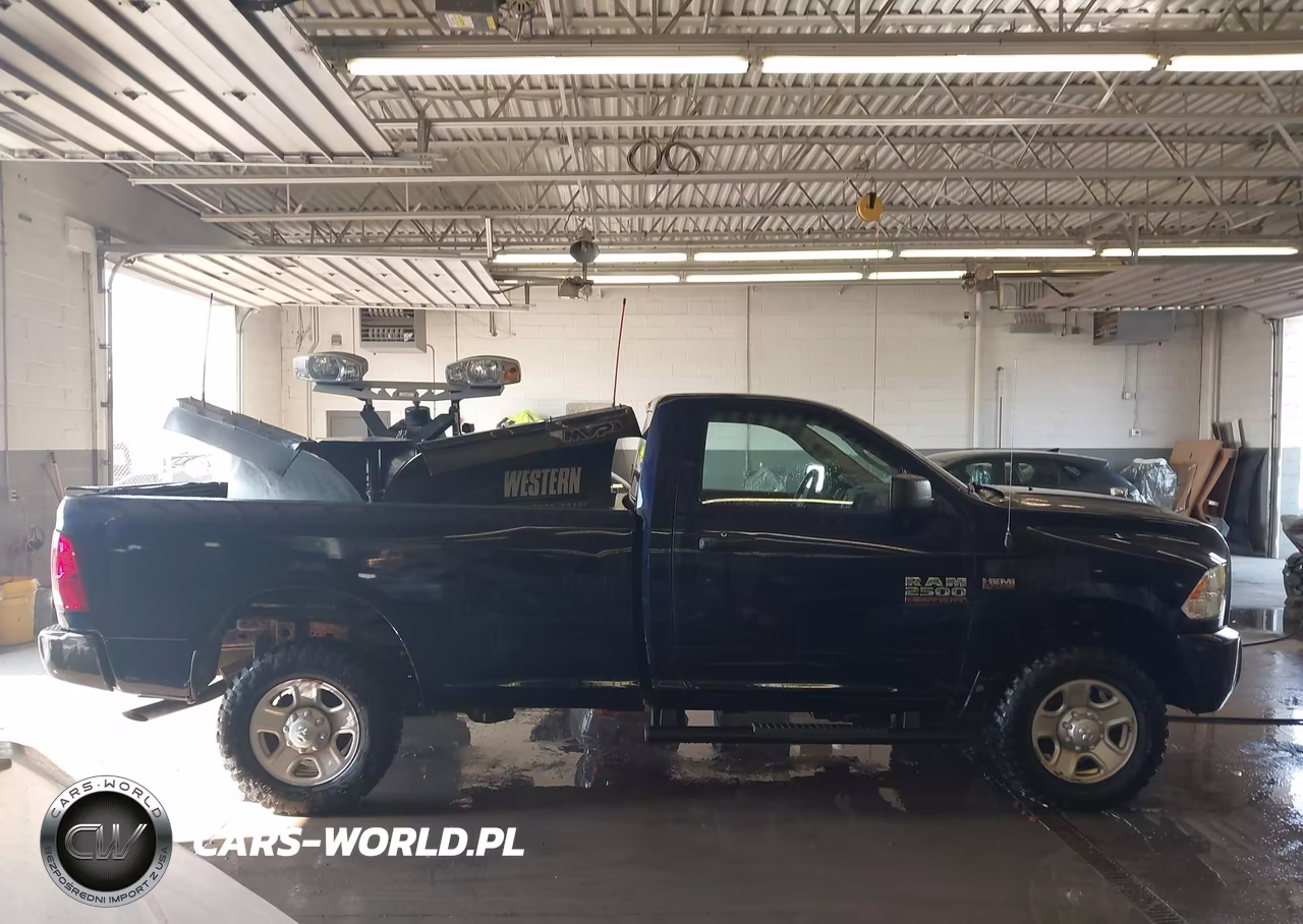 2018 Ram 2500 Tradesman 4X4 8' Box VIN:3C6LR5AT3JG363597 - 15