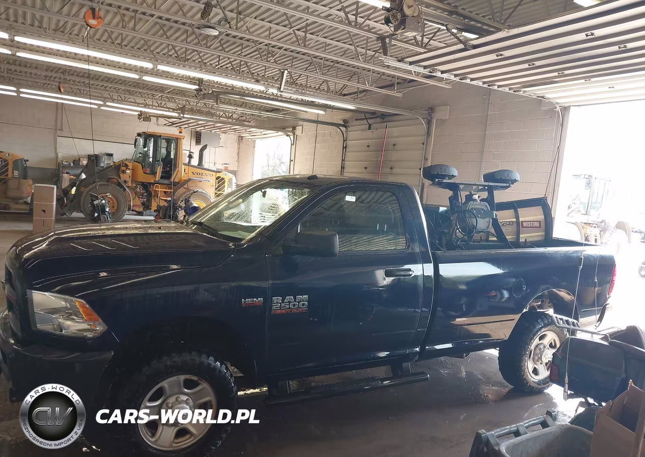 2018 Ram 2500 Tradesman 4X4 8' Box VIN:3C6LR5AT3JG363597 - 16