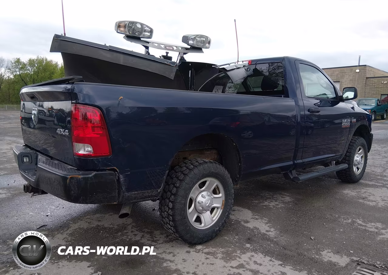 2018 Ram 2500 Tradesman 4X4 8' Box VIN:3C6LR5AT3JG363597 - 6