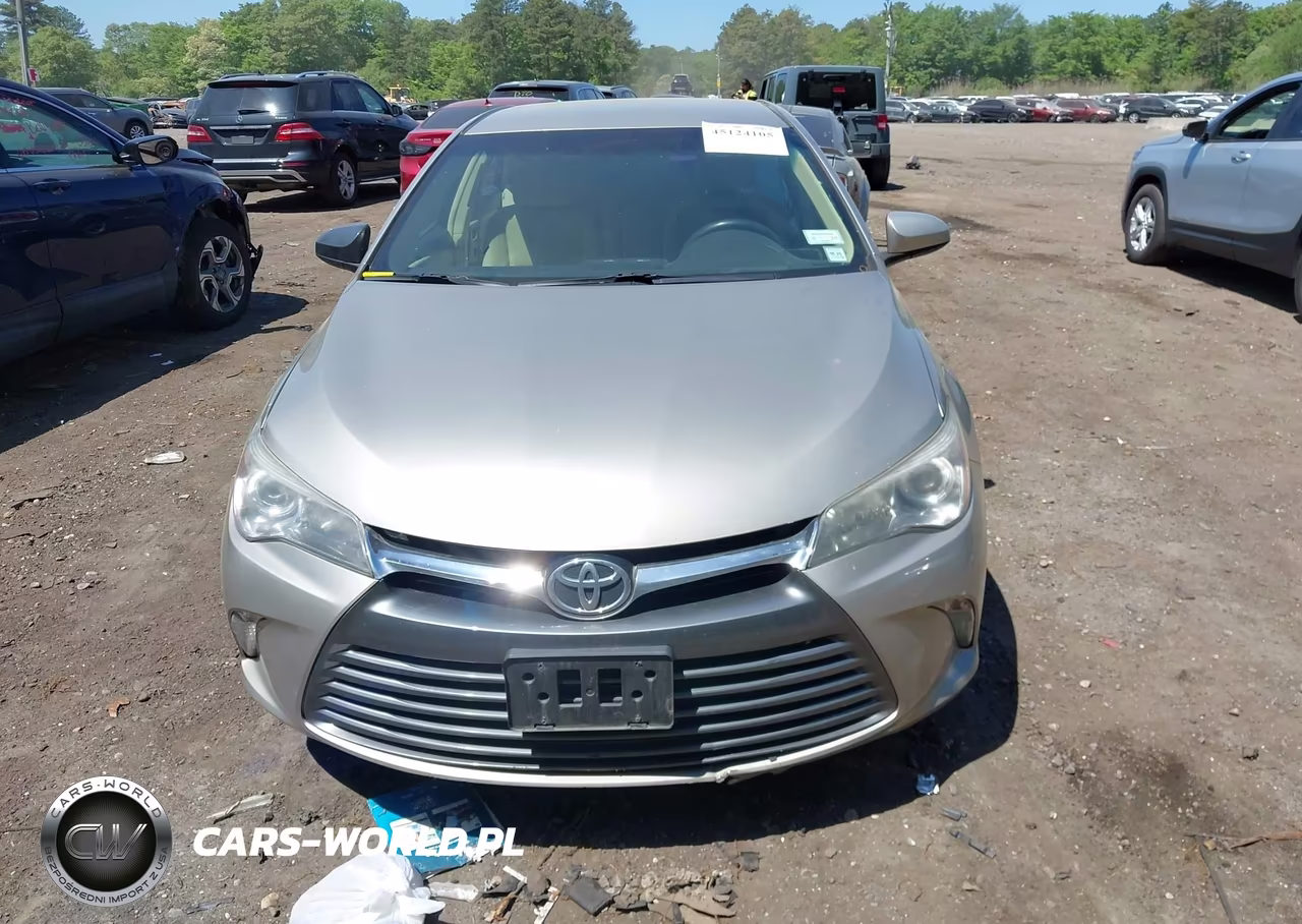 2017 Toyota Camry Le VIN:4T1BF1FK0HU716323 - 12