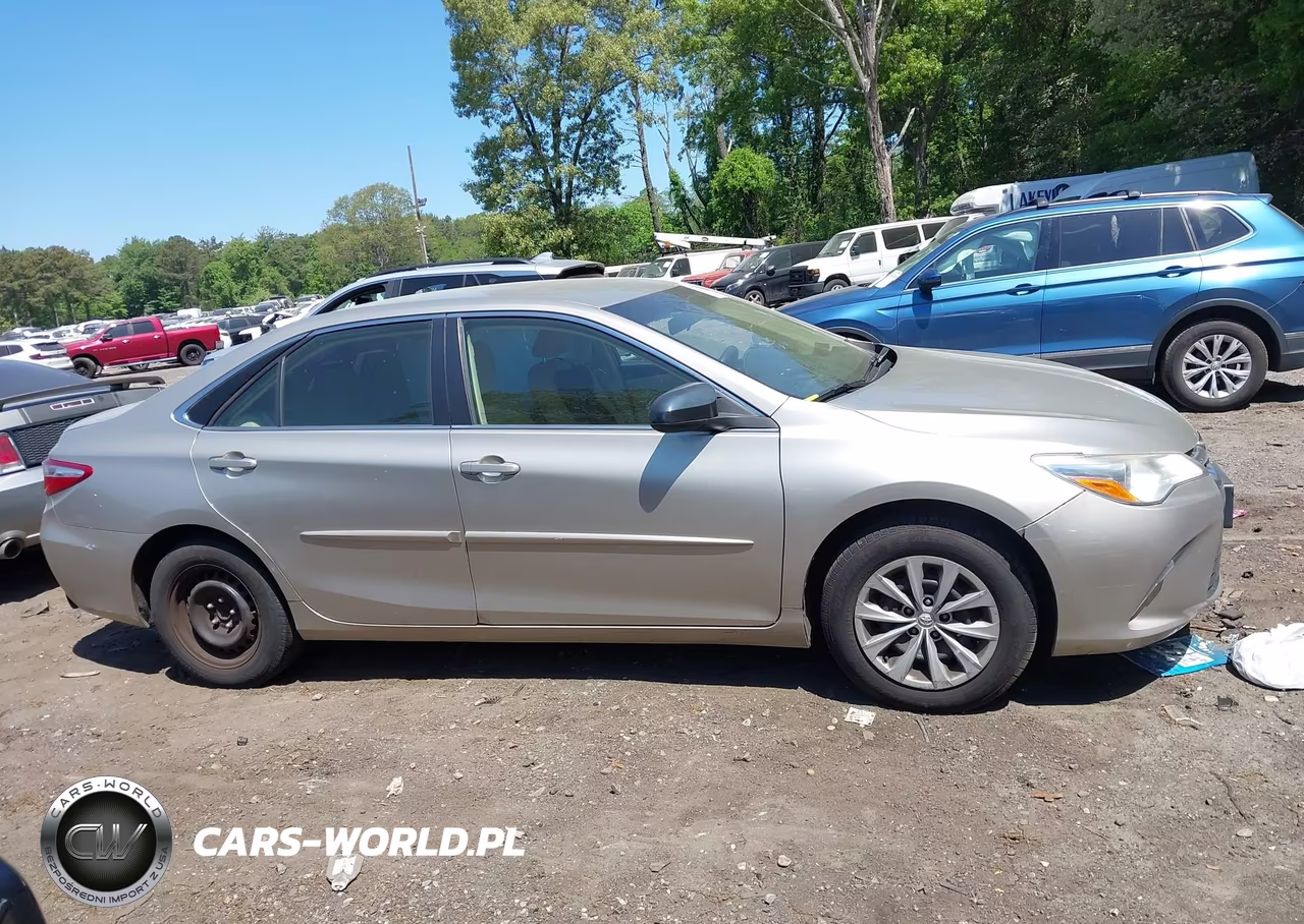 2017 Toyota Camry Le VIN:4T1BF1FK0HU716323 - 13