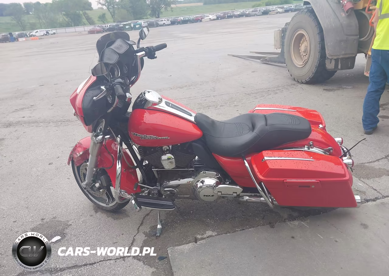 2011 Harley-Davidson Flhx VIN:1HD1KBM1XBB660646 - 12