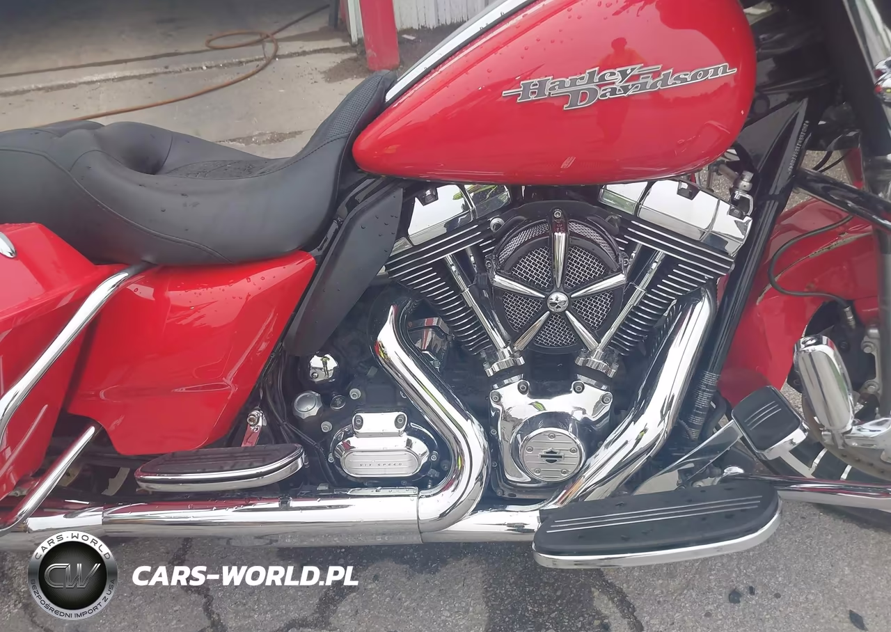 2011 Harley-Davidson Flhx VIN:1HD1KBM1XBB660646 - 8