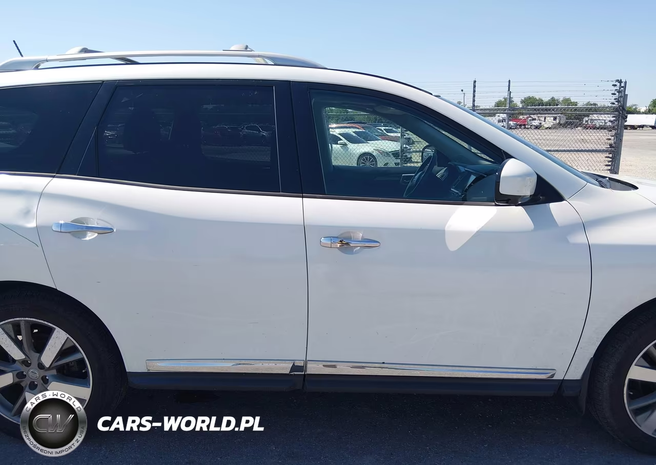 2015 Nissan Pathfinder Platinum VIN:5N1AR2MM4FC625460 - 13