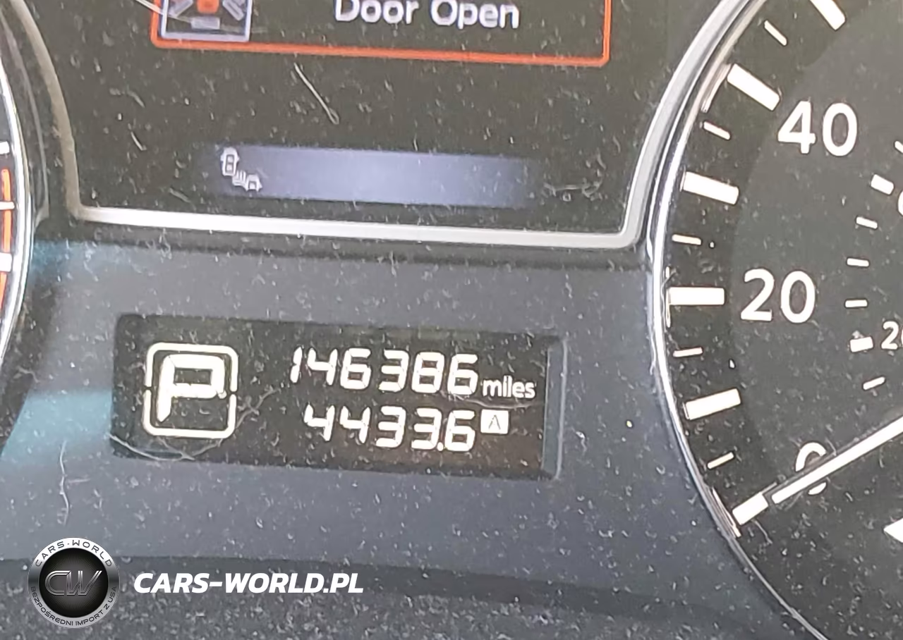 2015 Nissan Pathfinder Platinum VIN:5N1AR2MM4FC625460 - 15