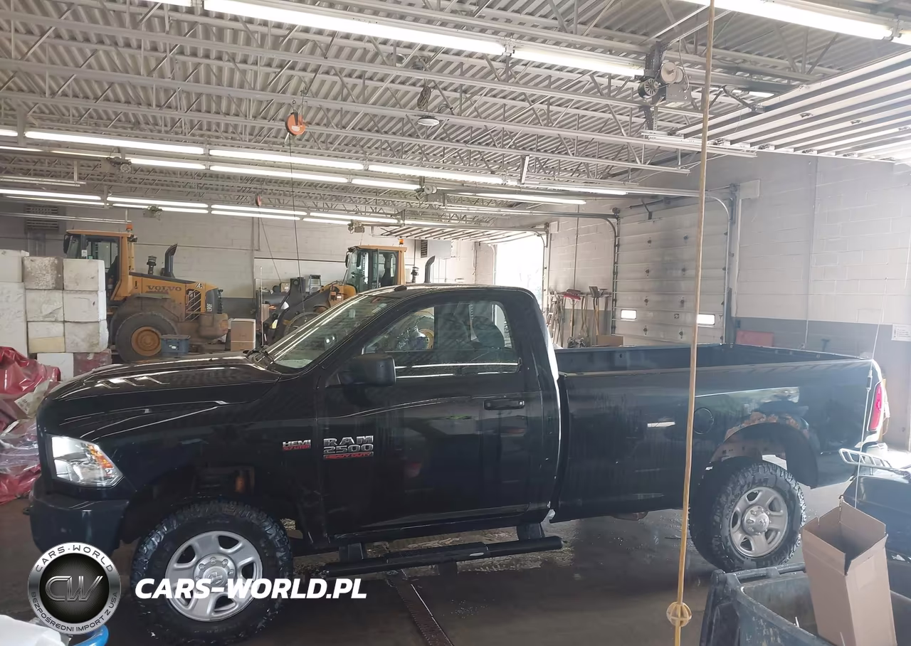 2018 Ram 2500 Tradesman 4X4 8' Box VIN:3C6LR5AT9JG343659 - 14