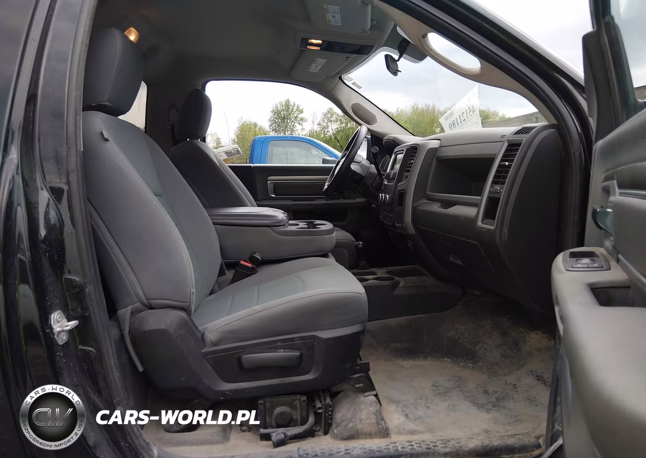 2018 Ram 2500 Tradesman 4X4 8' Box VIN:3C6LR5AT9JG343659 - 5