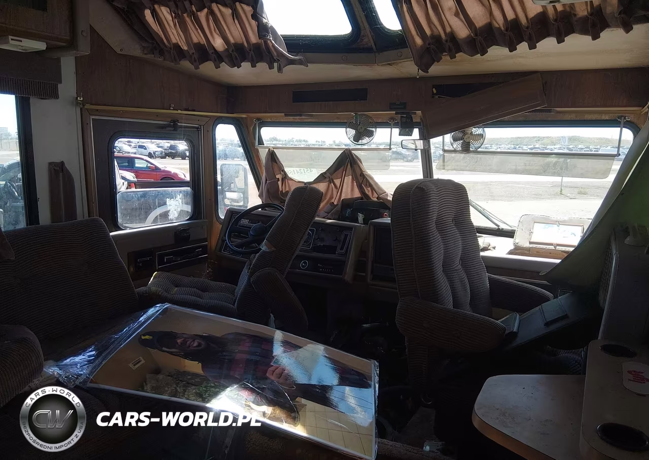 1989 Chevrolet P30 VIN:1GBKP37W8K3311388 - 5