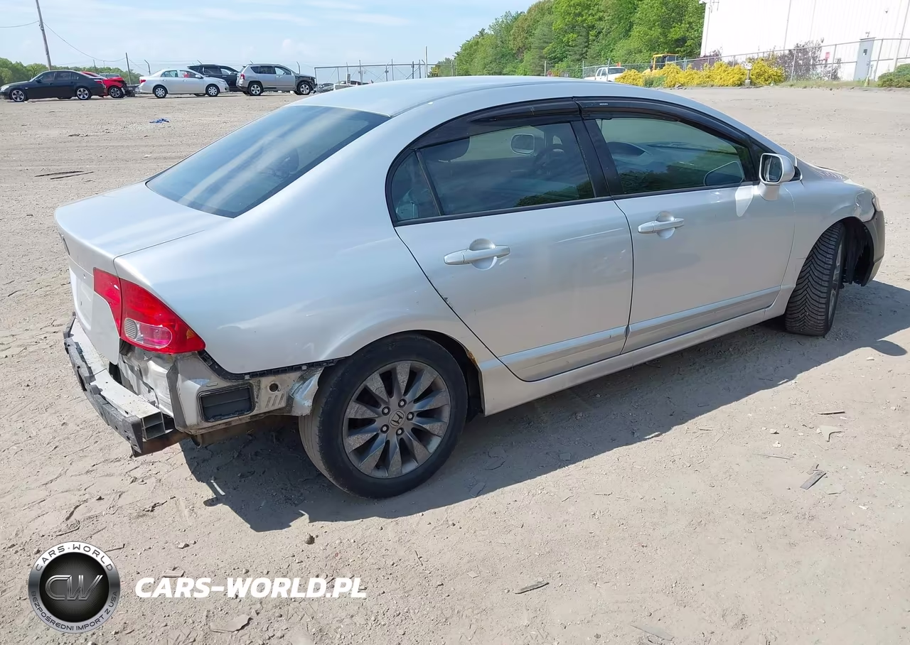 2008 Honda Civic Lx VIN:2HGFA16508H305569 - 4