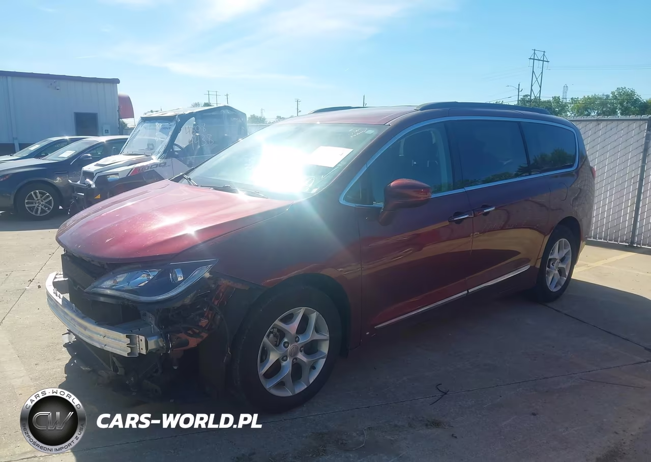 2017 Chrysler Pacifica Touring-L VIN:2C4RC1BG8HR809858 - 2