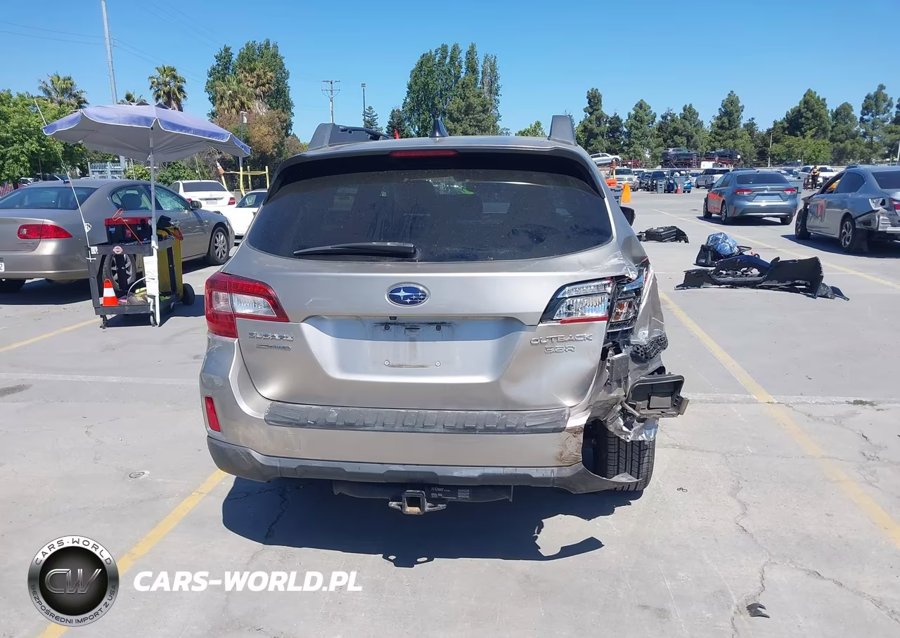 2016 Subaru Outback 3.6R Limited VIN:4S4BSENCXG3237392 - 17