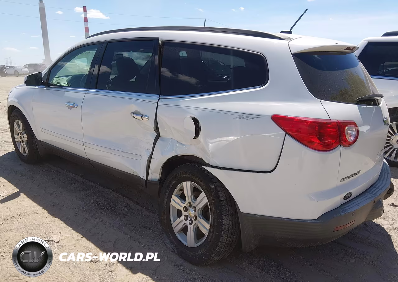 2010 Chevrolet Traverse Lt VIN:1GNLRGED8AS107544 - 3