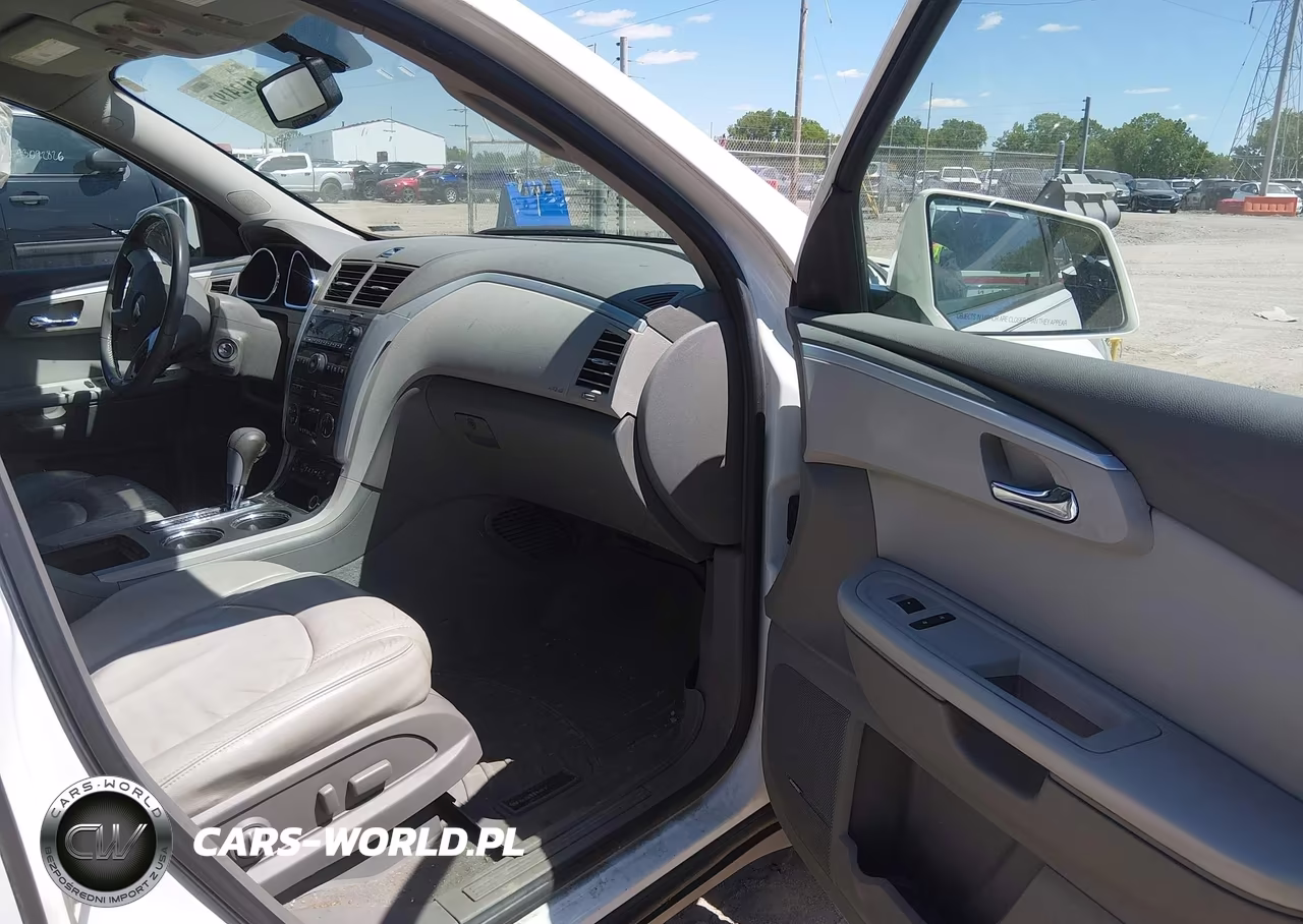 2010 Chevrolet Traverse Lt VIN:1GNLRGED8AS107544 - 5