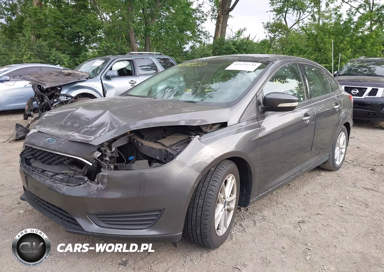 2016 Ford Focus Se VIN:1FADP3F21GL335404 - 6