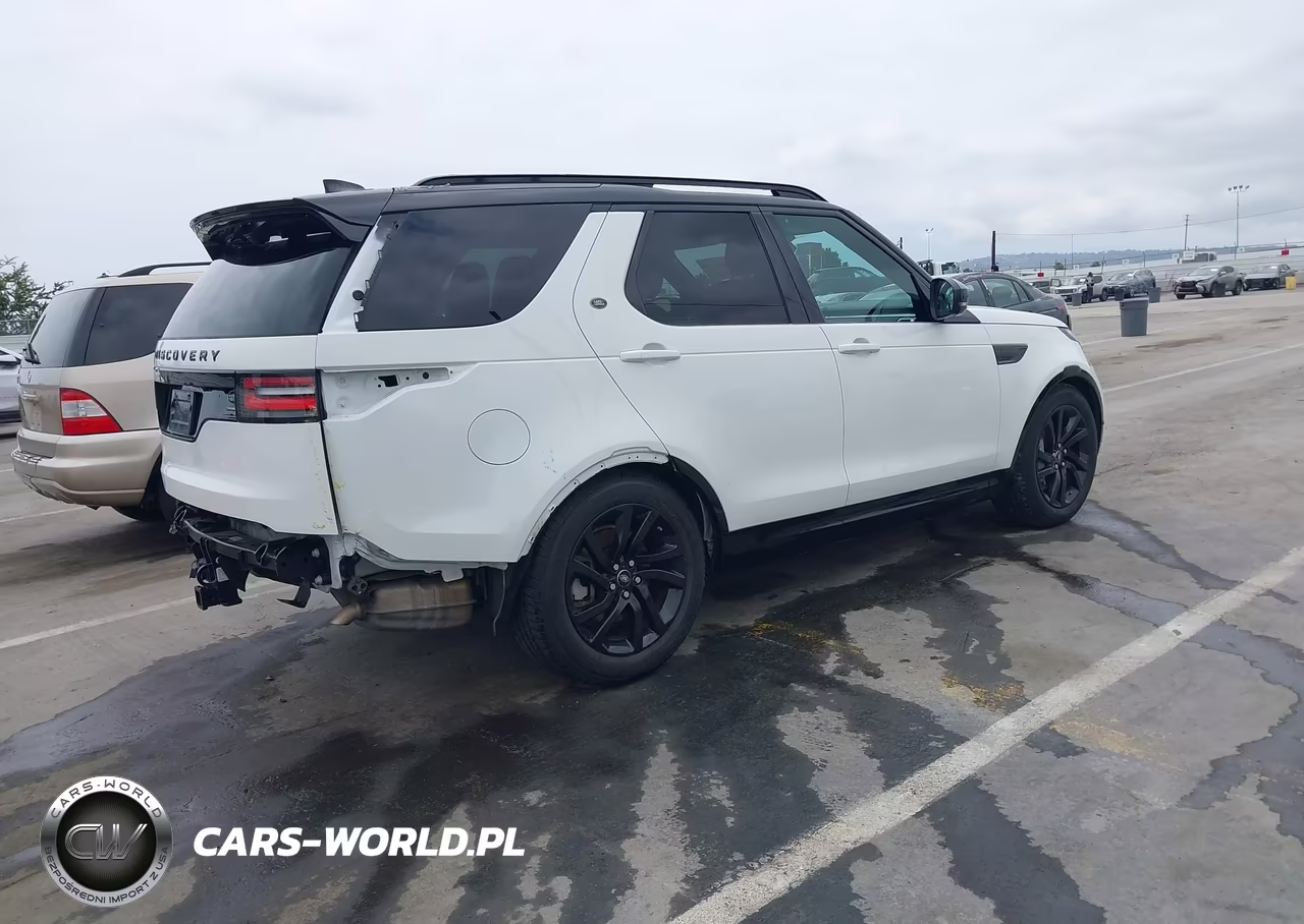 2020 Land Rover Discovery Landmark Edition VIN:SALRU2RV3L2423856 - 4