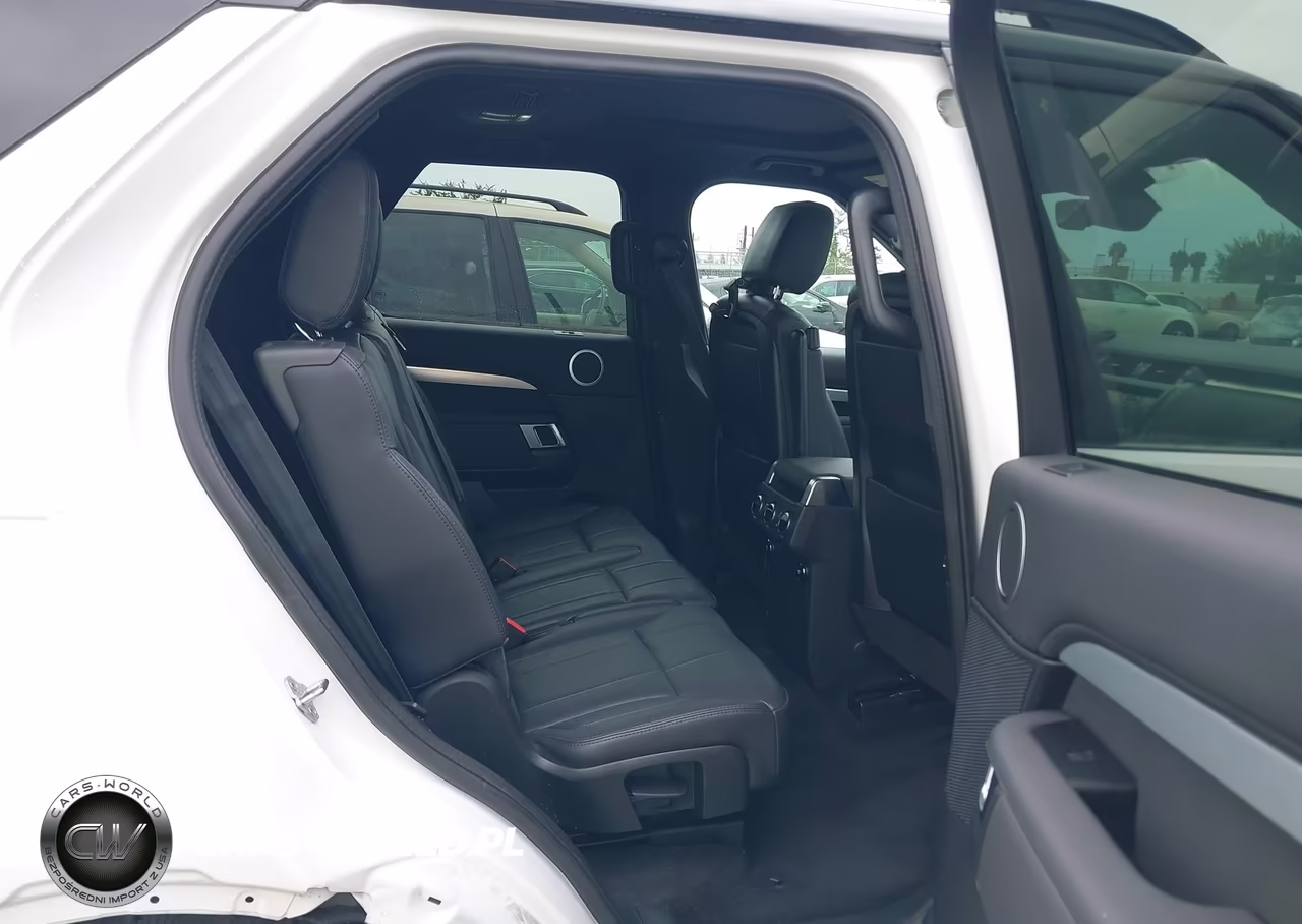 2020 Land Rover Discovery Landmark Edition VIN:SALRU2RV3L2423856 - 8