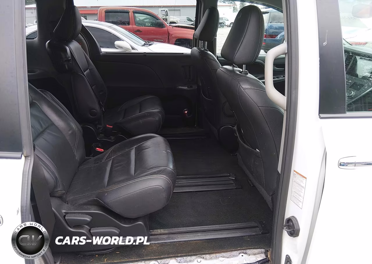 2017 Toyota Sienna Se 8 Passenger VIN:5TDXZ3DC9HS863298 - 19