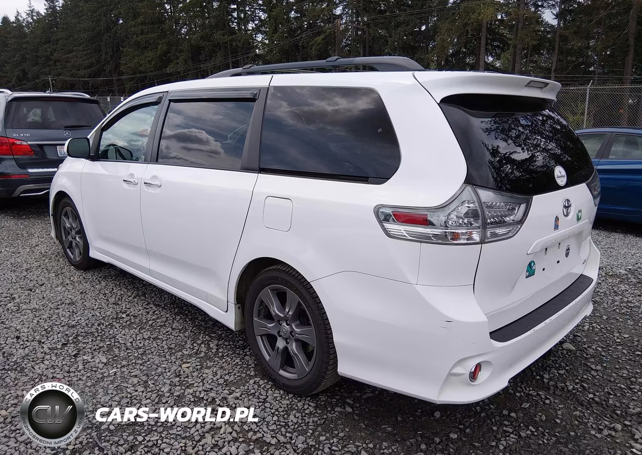 2017 Toyota Sienna Se 8 Passenger VIN:5TDXZ3DC9HS863298 - 3
