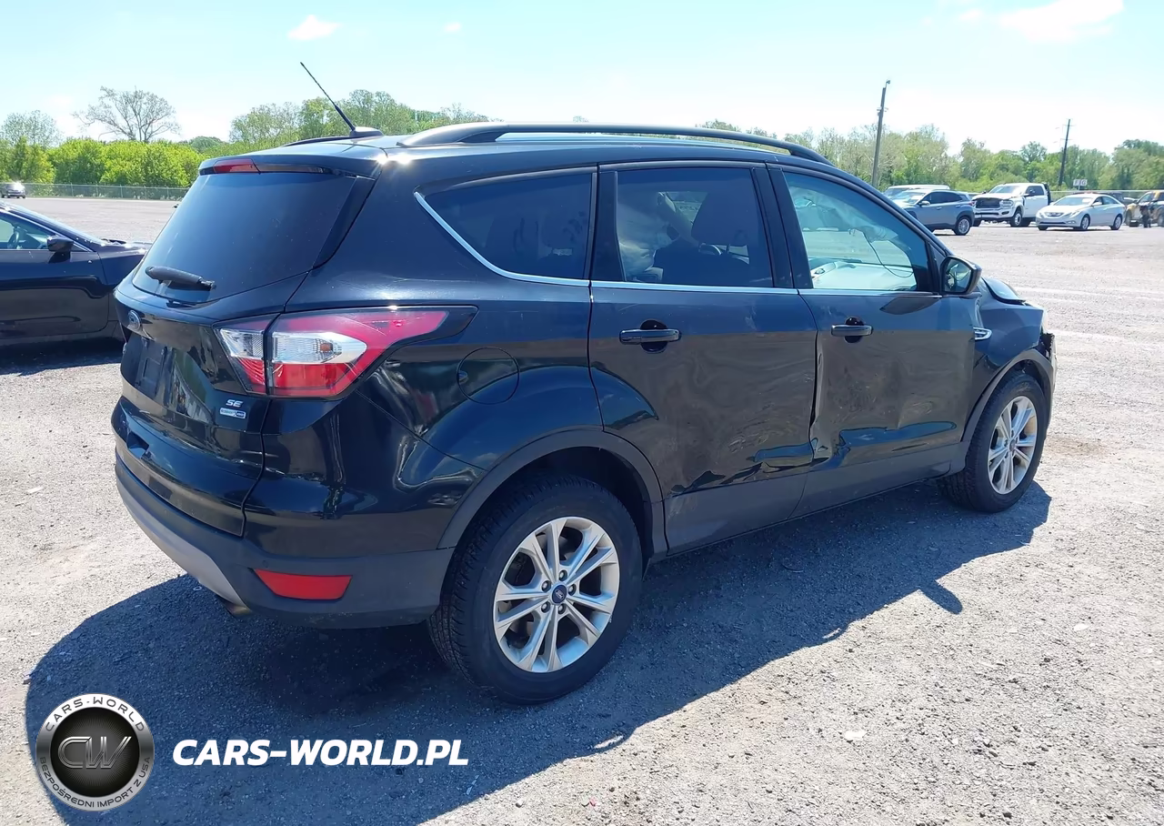 2017 Ford Escape Se VIN:1FMCU9GD9HUD77649 - 4