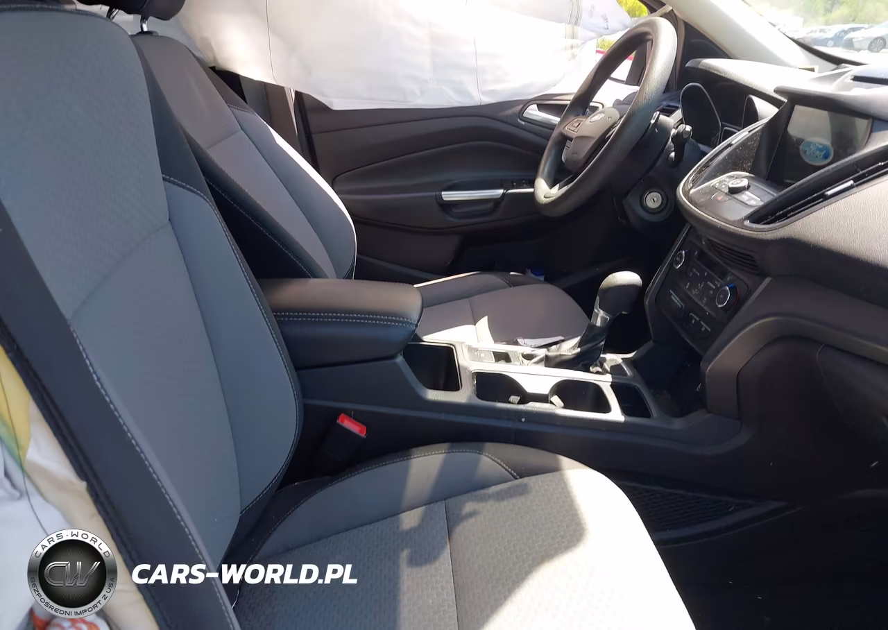 2017 Ford Escape Se VIN:1FMCU9GD9HUD77649 - 5