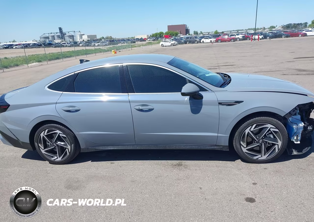 2026 Hyundai Sonata Sel Sport VIN:KMHL64JA0TA530716 - 13