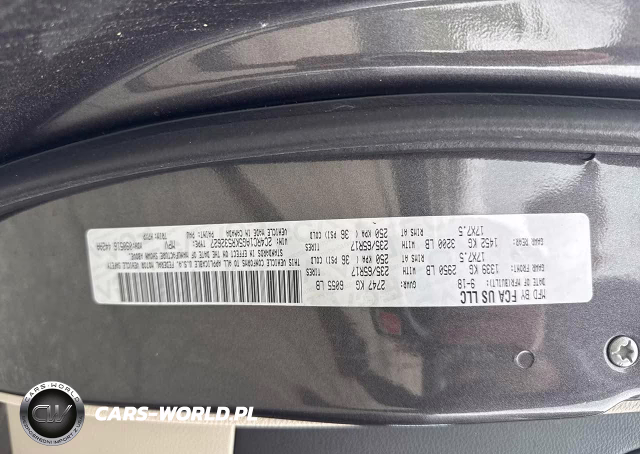 2019 Chrysler Pacifica L VIN:2C4RC1AG5KR532627 - 9