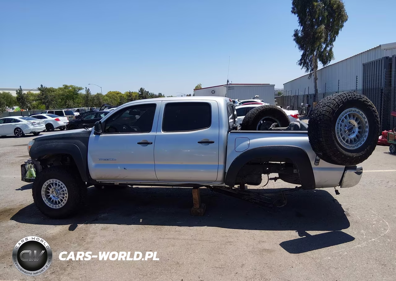 2013 Toyota Tacoma Prerunner V6 VIN:3TMJU4GNXDM152811 - 14