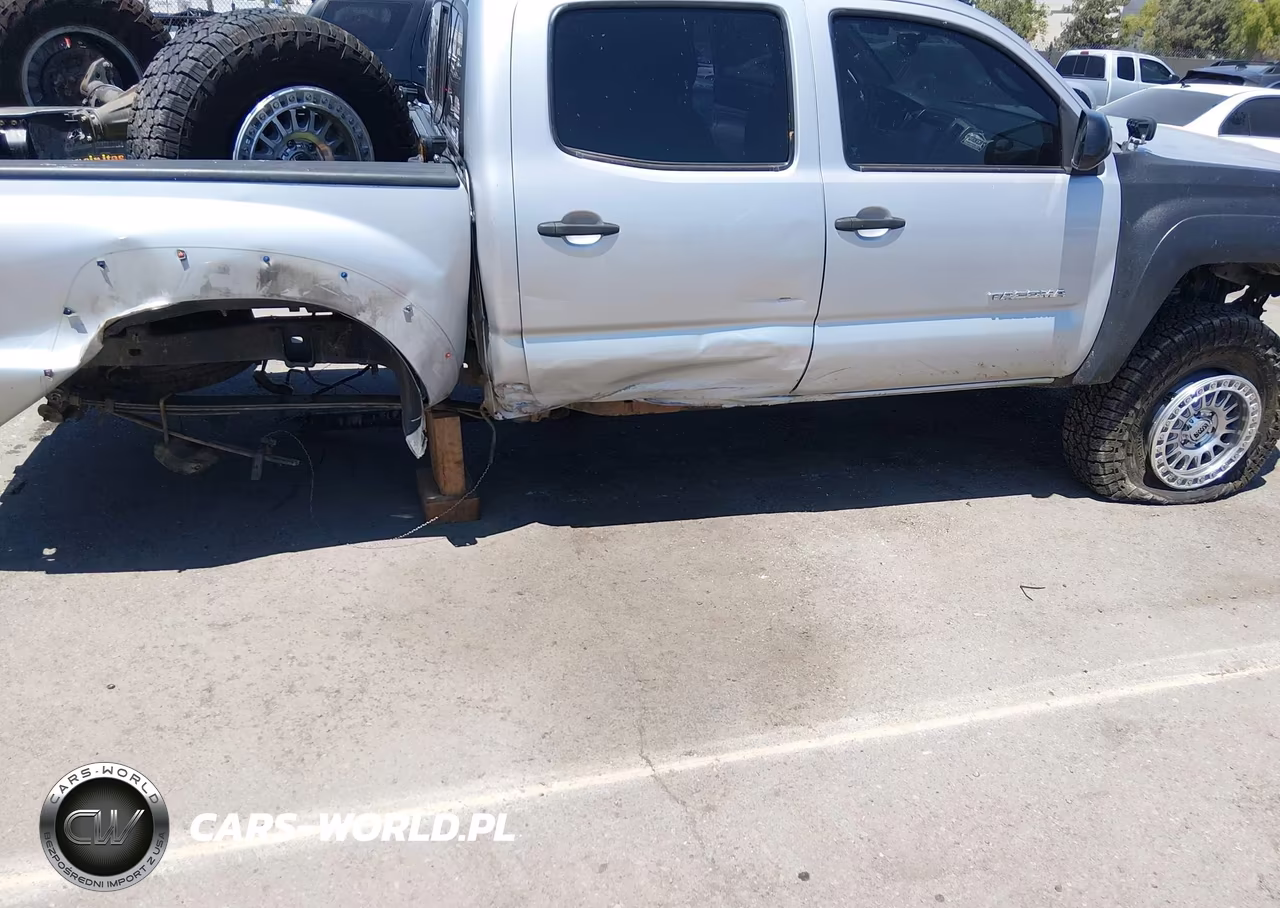 2013 Toyota Tacoma Prerunner V6 VIN:3TMJU4GNXDM152811 - 6