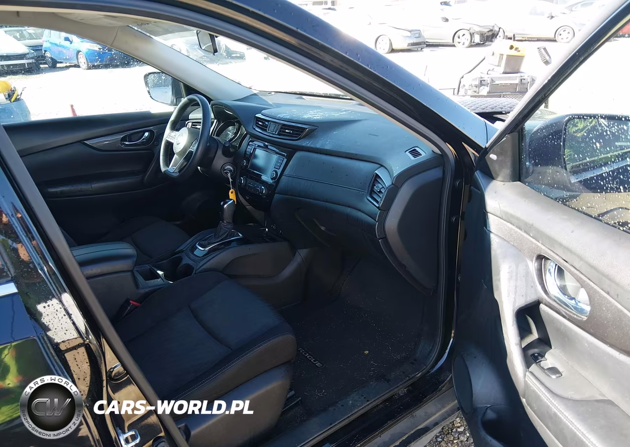 2018 Nissan Rogue S VIN:JN8AT2MT0JW463092 - 5
